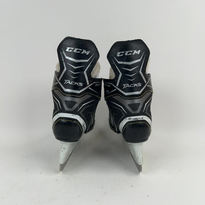 CCM Tacks 9040 Size 9 Youth Hockey Skates
