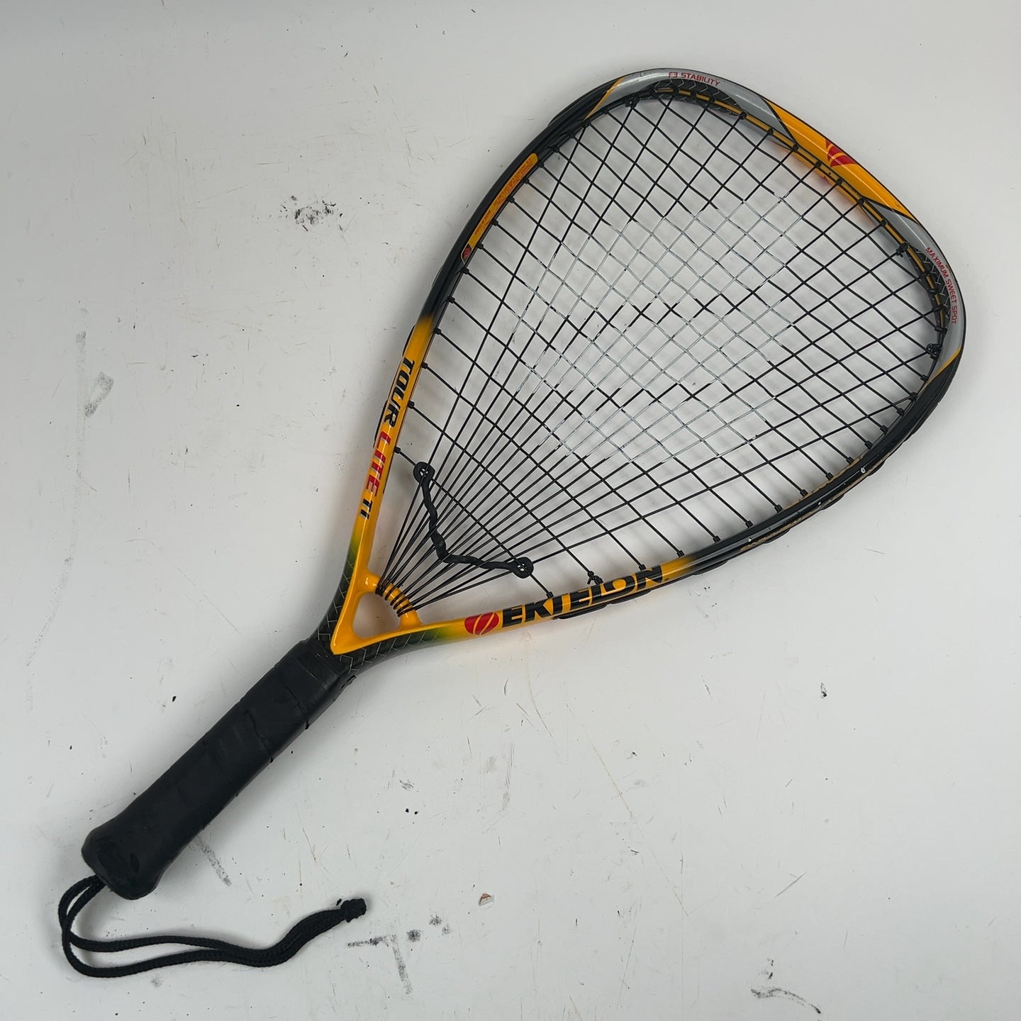 Ektelon Tour Lite Ti Racquetball Racquet Grip & Head Size