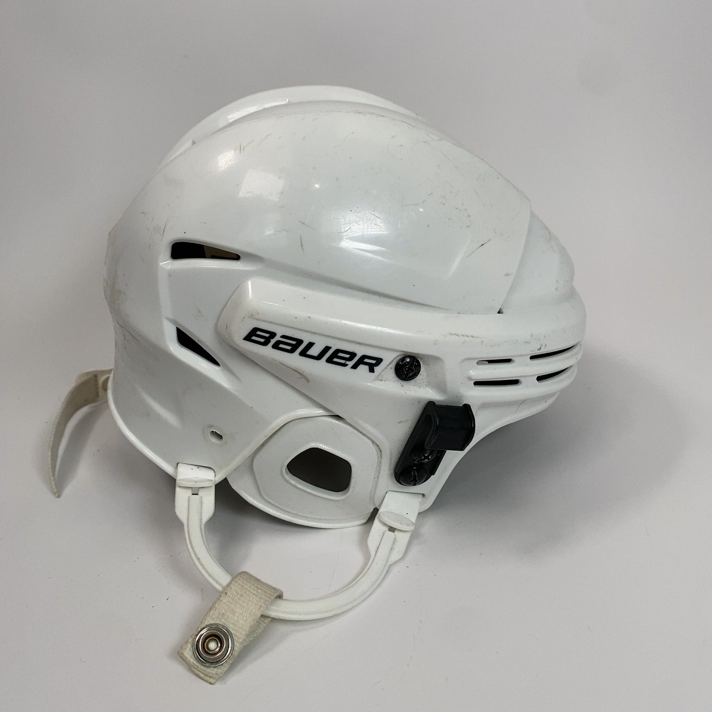 Bauer BHH2100 6 1/4" to 6 7/8" Hockey Helmet
