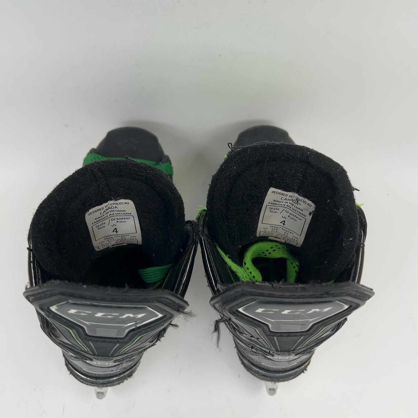 CCM Ribcore 80K Size 4, Hockey Skates