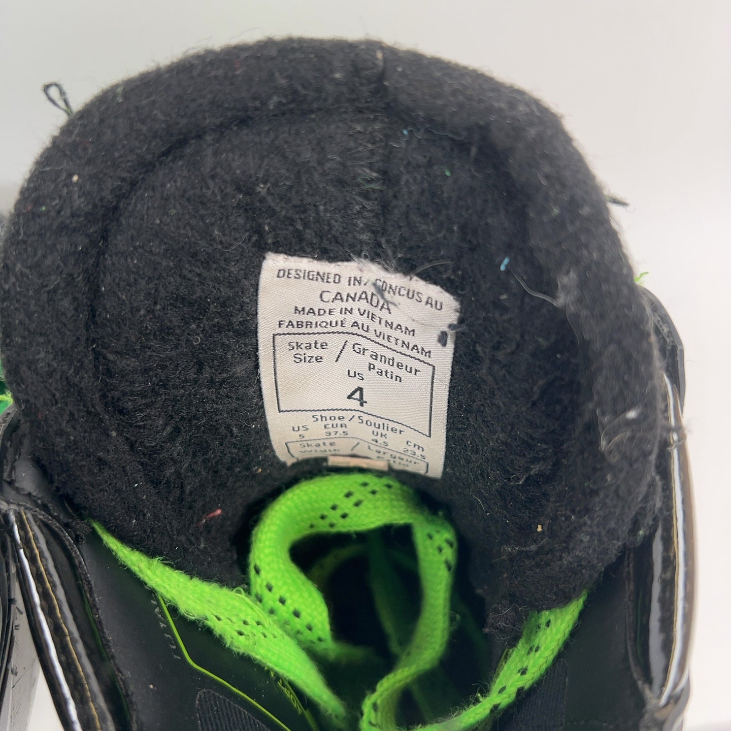 CCM Ribcore 80K Size 4, Hockey Skates