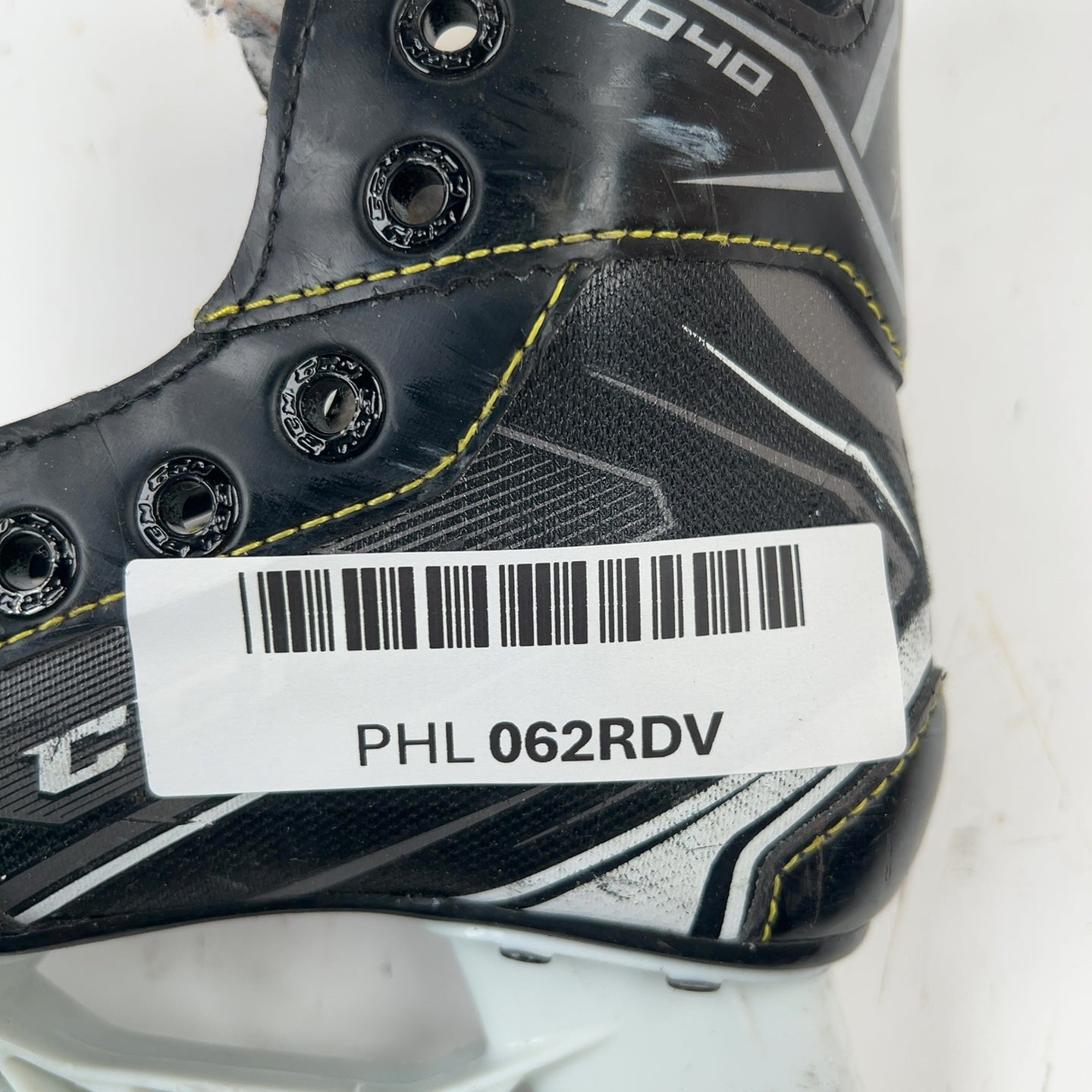 CCM Tacks 9040 Size 9 Youth Hockey Skates
